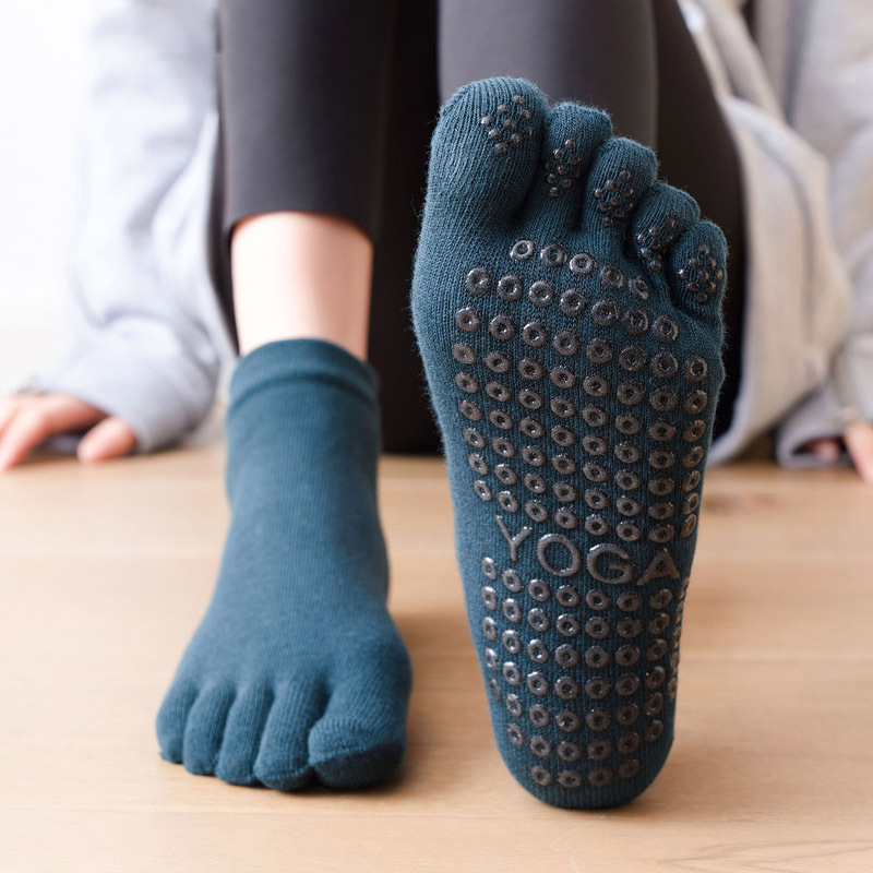 جوارب سيليكون مانعة للانزلاق خ - مراجعة Grip Sock Yoga وسعره