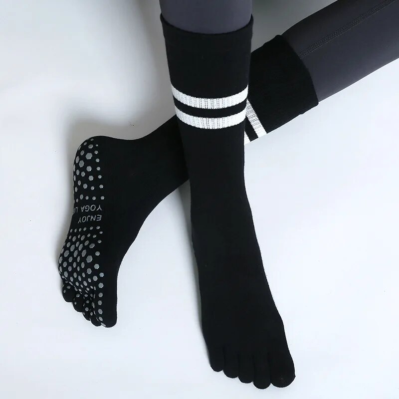 جوارب يوجا متوسطة الأنبوب قابل - مراجعة No Show Sock Women وسعره